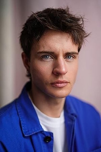 Photo of artist Connor Finch
