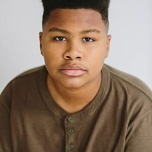 Photo of artist Solomon Irama