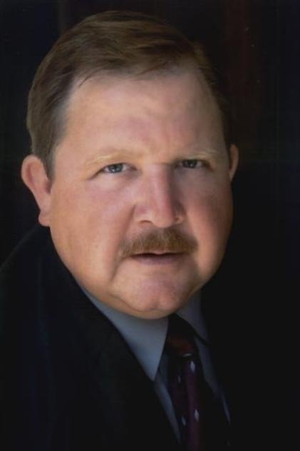 Photo of artist Mark Holton