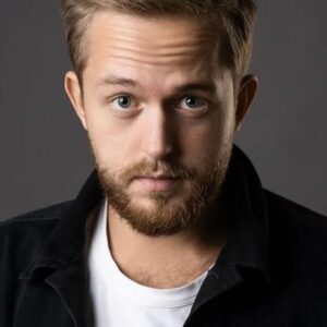 Photo of artist Yevgeni Chumak