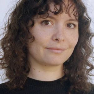Photo of artist Ania de Sá