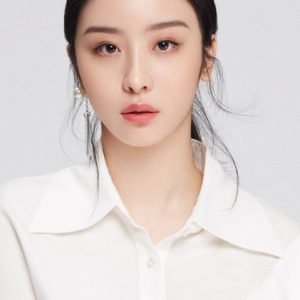 Photo of artist Zhao Xiaotang