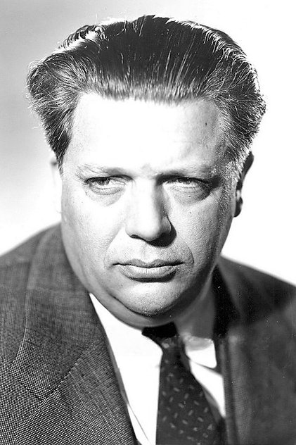 Photo of artist Cy Kendall