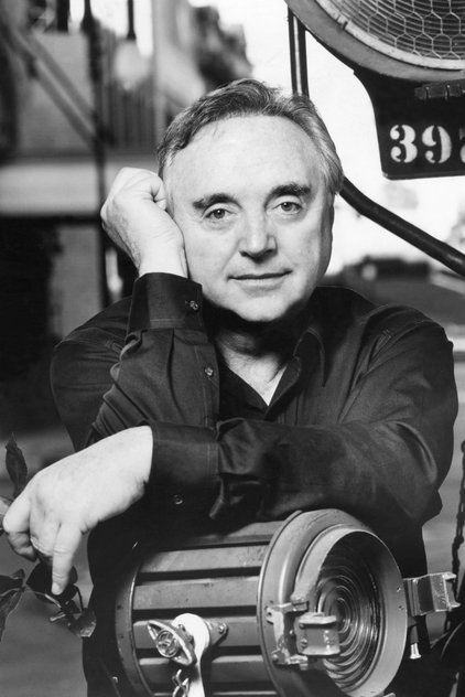 Photo of artist Warren Adler