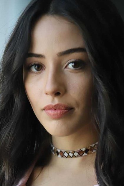 Photo of artist Ilayda Ildir