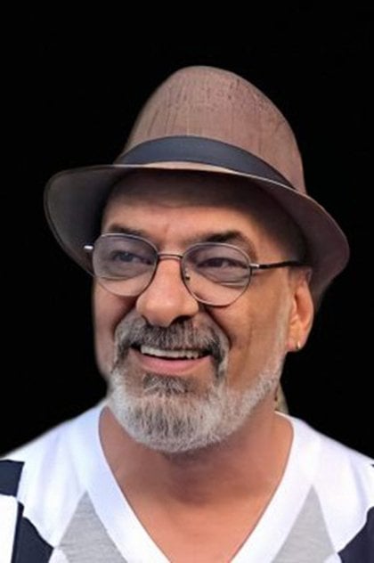 Photo of artist Mehmet Tekkanat