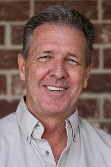 Photo of artist Pete Day