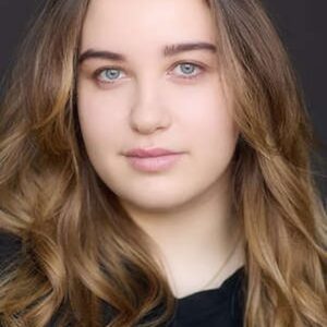 Photo of artist Dilara Aylin Ziem