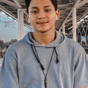 Photo of artist Farandika