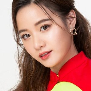 Photo of artist Patchatorn Thanawat