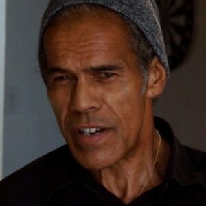 Photo of artist Vincent Klyn