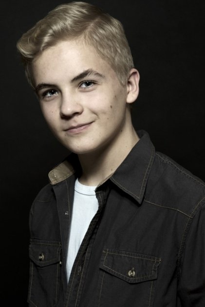 تصویر هنرمند Oskar Sandven Lundevold