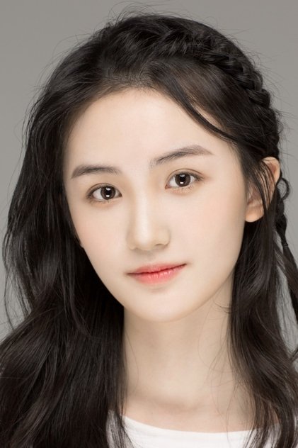 Photo of artist Liang Yongni