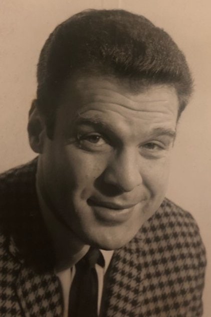 Photo of artist Steve Mitchell