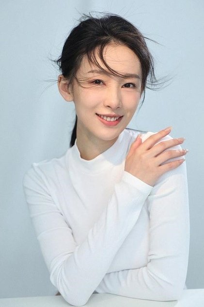 Photo of artist Bai Xuhan