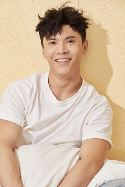 Photo of artist Zac Wang