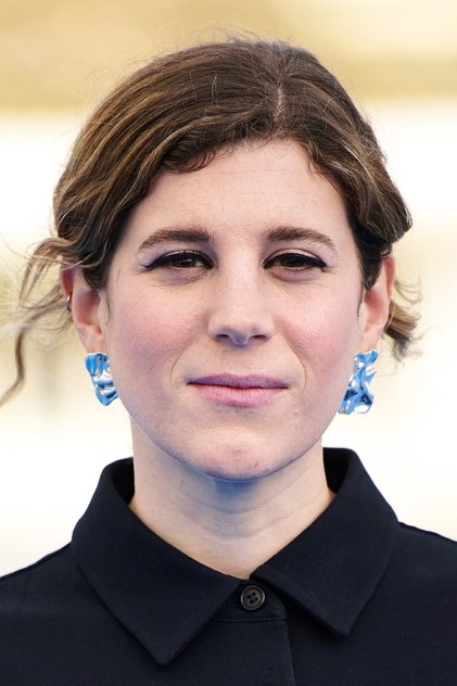 Photo of artist Ángela Cervantes
