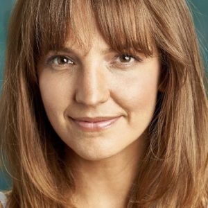 Photo of artist Natalie Devine Riskas