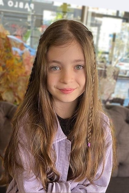Photo of artist Beren Gençalp