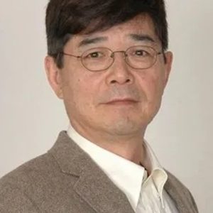 Photo of artist Leo Morimoto