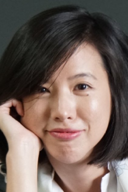 Photo of artist Aticha Tanthanawigrai