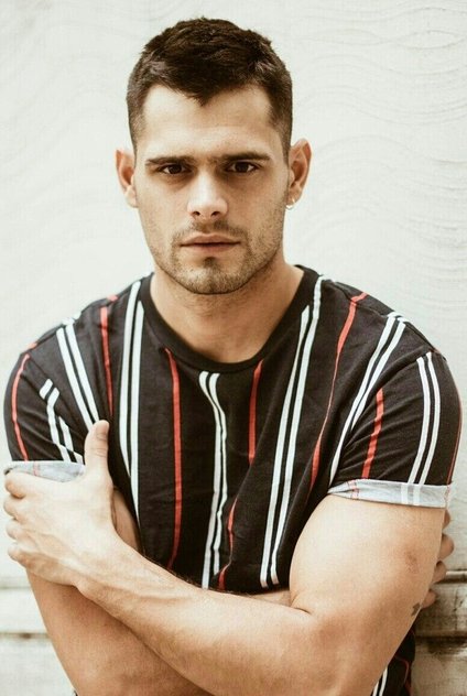 Photo of artist Lucas Velasco