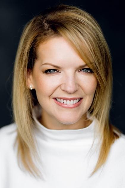 Photo of artist Tanya Lapointe