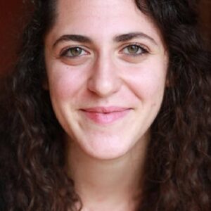 Photo of artist Laura Donney