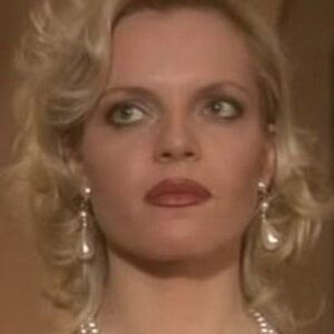 Photo of artist Edith Rozanyai