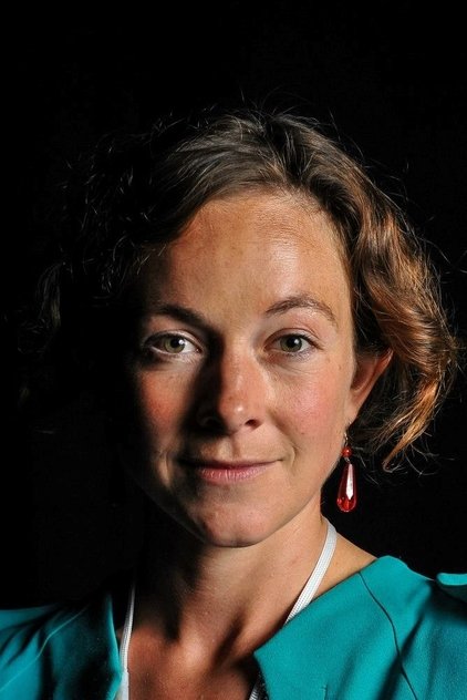 Photo of artist Serena Brabazon