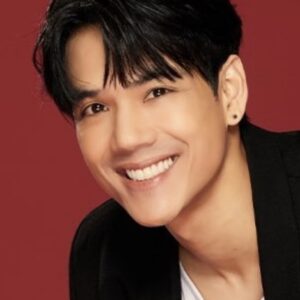 Photo of artist Nachat Juntapun