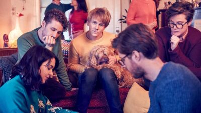 Teaser for Please Like Me