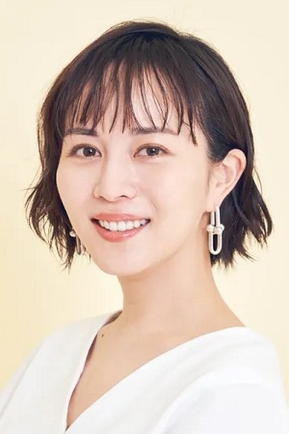 Photo of artist Manami Higa