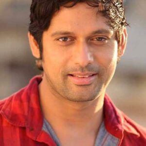 Photo of artist Rajesh Shringarpure