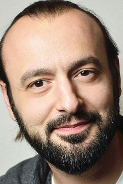 Photo of artist Arthur Mirzoyan