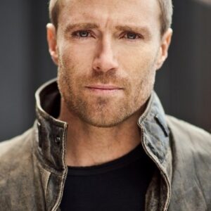 Photo of artist Ditch Davey