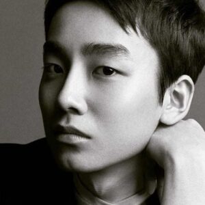 Photo of artist Sung Yu-been