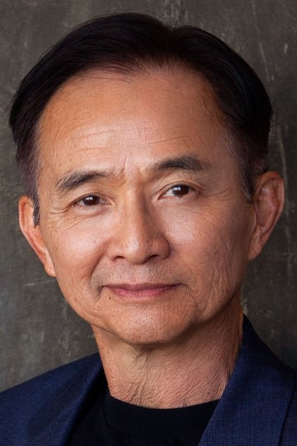 Photo of artist Dennis Dun