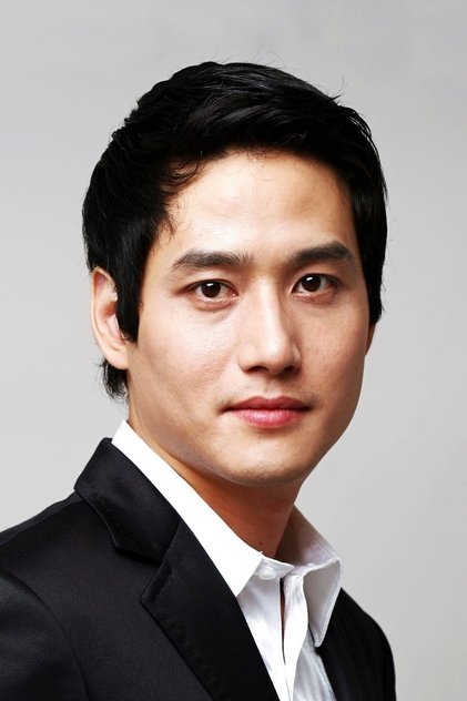 Photo of artist Park Hae-joon