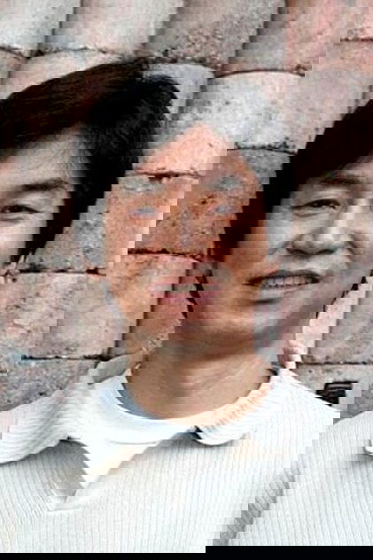 Photo of artist Byun Seung-wook