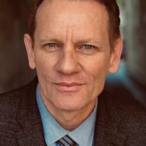 Photo of artist Daniel Beer