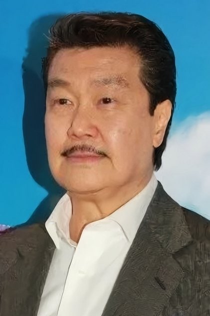 Photo of artist Melvin Wong Gam-Sam