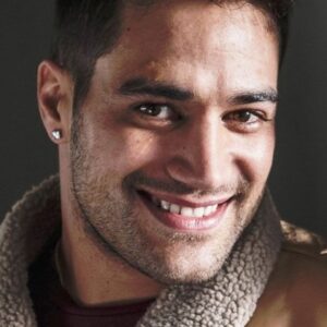 Photo of artist Pana Hema-Taylor