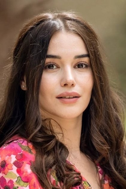 Photo of artist Aybüke Yılmaz