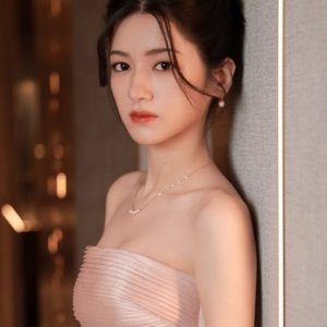 Photo of artist Na Yi