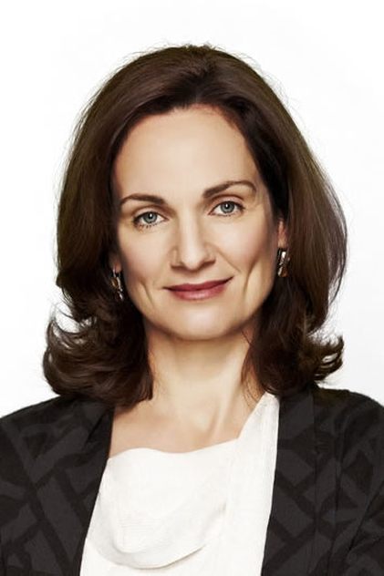 Photo of artist Catherine McClements