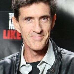 Photo of artist Lee Fobert