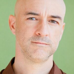 Photo of artist Kevin Rees