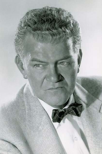 Photo of artist Jay C. Flippen