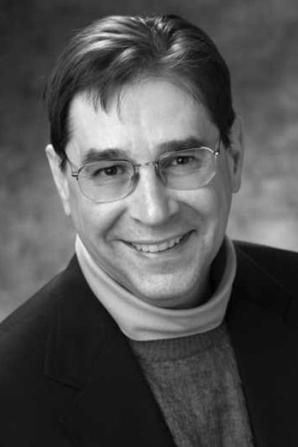 Photo of artist Thom Bray